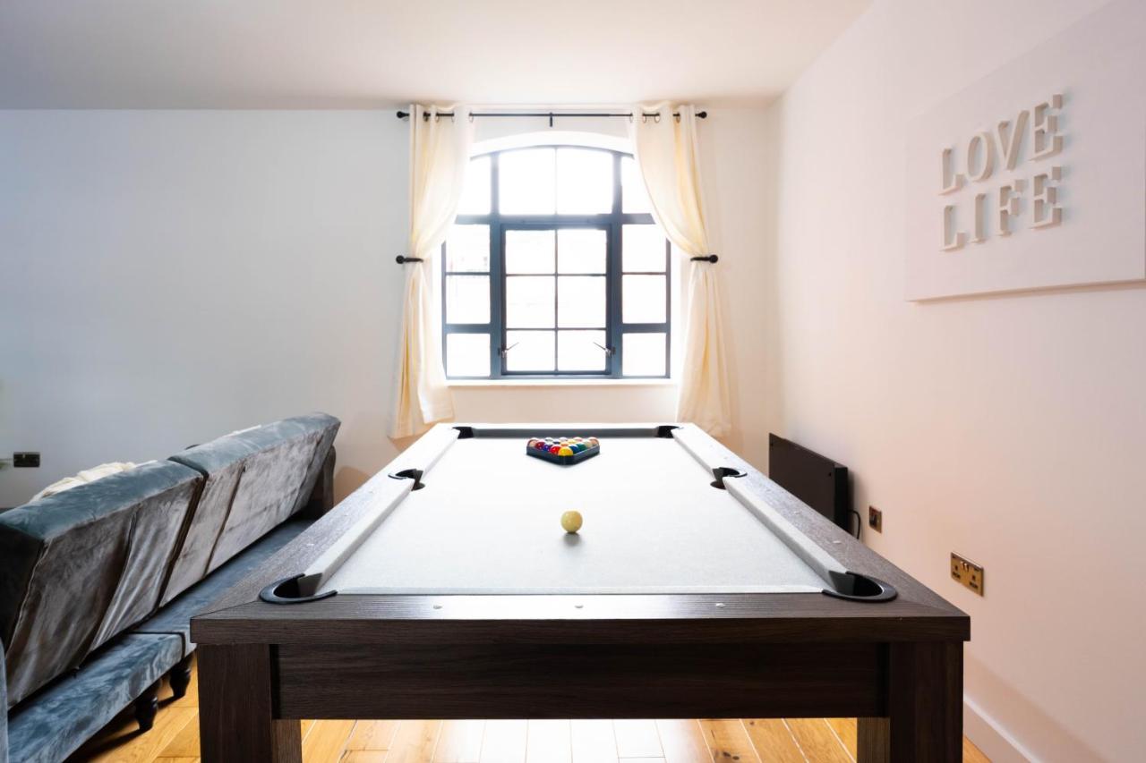 Stunning Townhouse With Pool Table Villa Birmingham Dış mekan fotoğraf