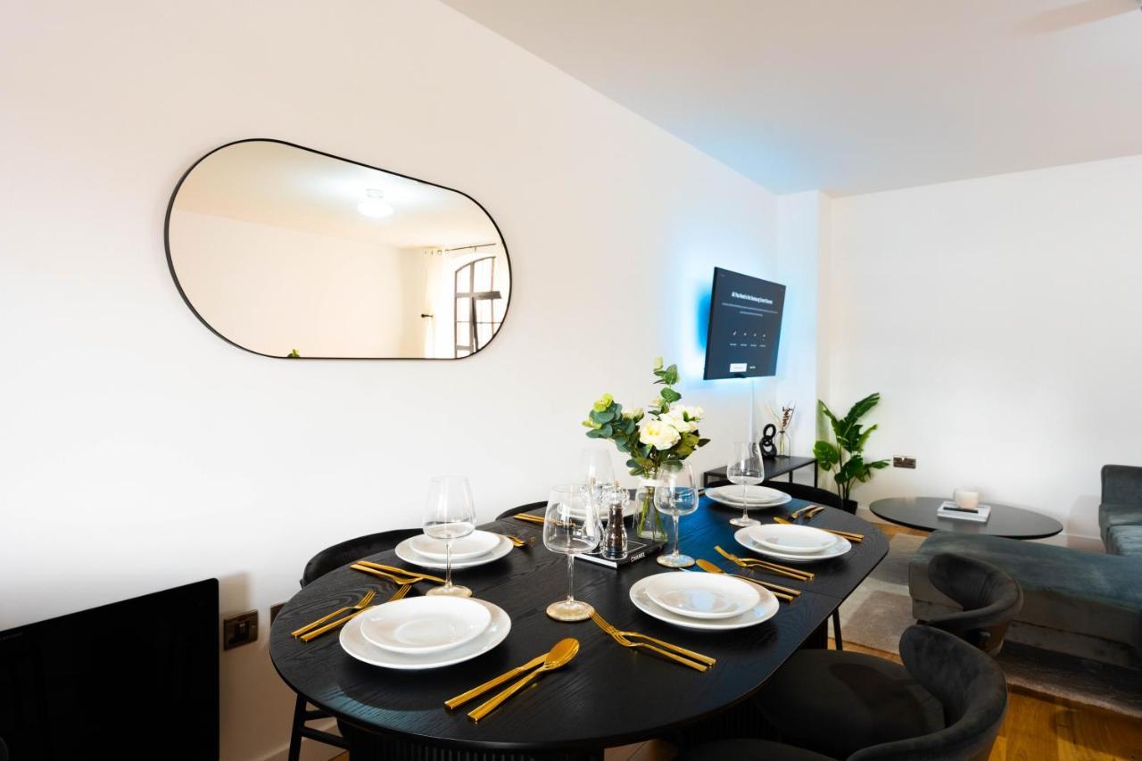Stunning Townhouse With Pool Table Villa Birmingham Dış mekan fotoğraf
